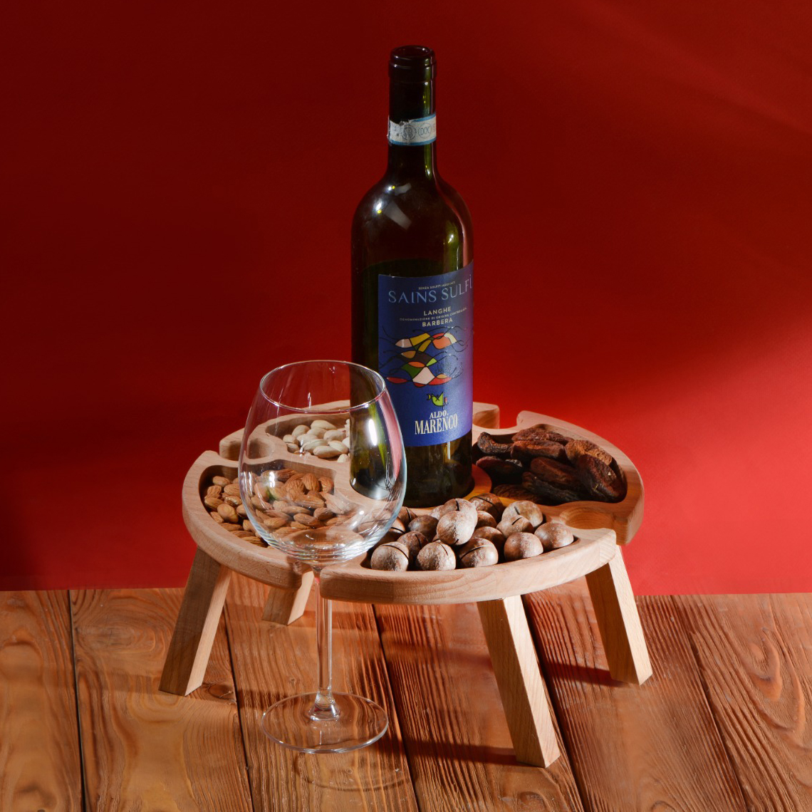 Деревянный столик Outside party - интересная новинка!